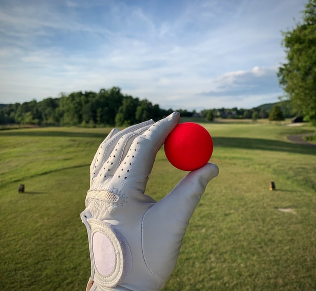 Why Should You Start Using Golf Gloves?
